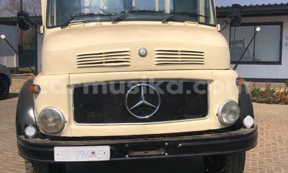 Acheter Occasion Utilitaire Mercedes‒Benz 1622 Autre à Beitbridge, Matabeleland South Acheter Occasion Utilitaire Mercedes‒Benz 1622 Autre à Beitbridge, Matabeleland South