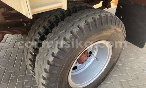 Acheter Occasion Utilitaire Mercedes‒Benz 1622 Autre à Beitbridge, Matabeleland South Acheter Occasion Utilitaire Mercedes‒Benz 1622 Autre à Beitbridge, Matabeleland South
