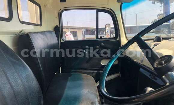 Acheter Occasion Utilitaire Mercedes‒Benz 1622 Autre à Beitbridge, Matabeleland South Acheter Occasion Utilitaire Mercedes‒Benz 1622 Autre à Beitbridge, Matabeleland South