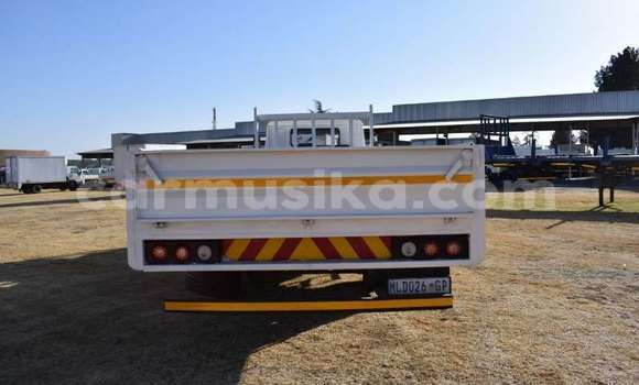 Tenga Tsaru Man D20 Sirivha Rori in Beitbridge in Matabeleland South Tenga Tsaru Man D20 Sirivha Rori in Beitbridge in Matabeleland South