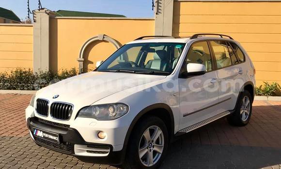 Buy Used BMW X5 White Car in Harare in Harare Buy Used BMW X5 White Car in Harare in Harare