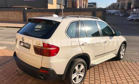 Buy Used BMW X5 White Car in Harare in Harare Buy Used BMW X5 White Car in Harare in Harare