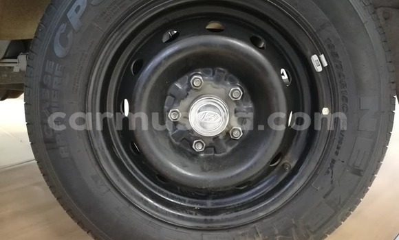 Acheter Occasion Utilitaire Hyundai H200 Blanc à Beitbridge, Matabeleland South Acheter Occasion Utilitaire Hyundai H200 Blanc à Beitbridge, Matabeleland South