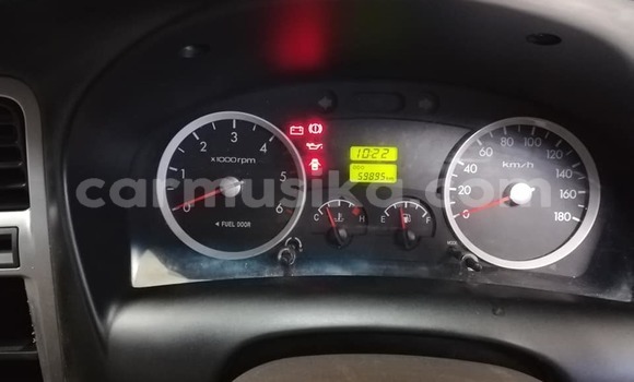 Acheter Occasion Utilitaire Hyundai H200 Blanc à Beitbridge, Matabeleland South Acheter Occasion Utilitaire Hyundai H200 Blanc à Beitbridge, Matabeleland South