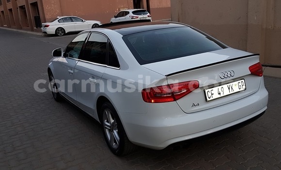 Acheter Occasion Voiture Audi A4 Blanc à Beitbridge, Matabeleland South Acheter Occasion Voiture Audi A4 Blanc à Beitbridge, Matabeleland South