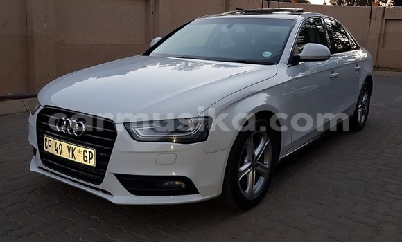 Acheter Occasion Voiture Audi A4 Blanc à Beitbridge, Matabeleland South Acheter Occasion Voiture Audi A4 Blanc à Beitbridge, Matabeleland South