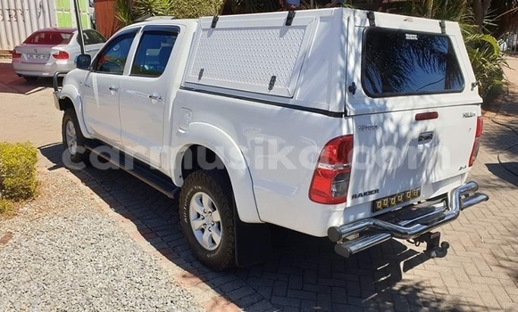 Tenga Tsaru Toyota Hilux Chena Mota in Harare in Harare Tenga Tsaru Toyota Hilux Chena Mota in Harare in Harare