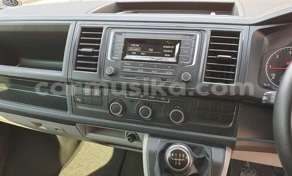 Buy Used Volkswagen Caravelle White Car in Harare in Harare Buy Used Volkswagen Caravelle White Car in Harare in Harare