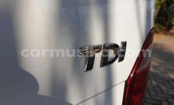 Buy Used Volkswagen Caravelle White Car in Harare in Harare Buy Used Volkswagen Caravelle White Car in Harare in Harare