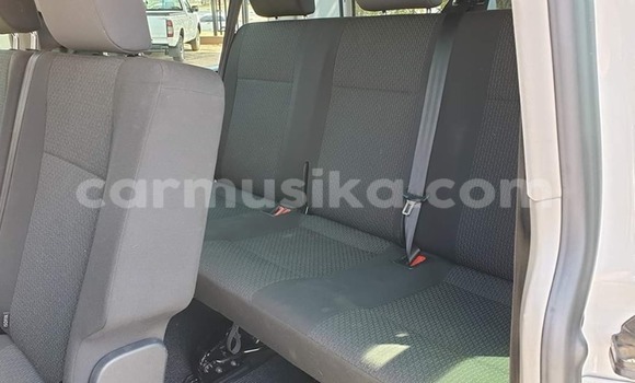Buy Used Volkswagen Caravelle White Car in Harare in Harare Buy Used Volkswagen Caravelle White Car in Harare in Harare