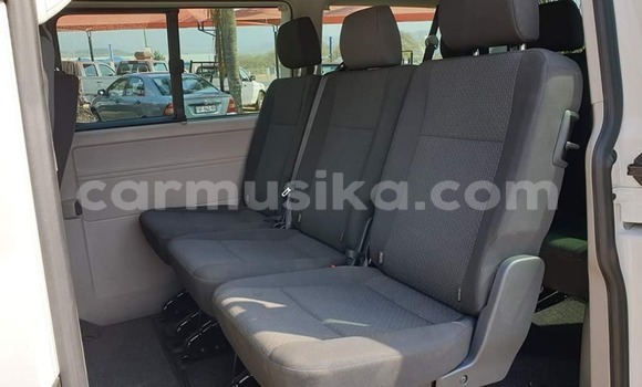Buy Used Volkswagen Caravelle White Car in Harare in Harare Buy Used Volkswagen Caravelle White Car in Harare in Harare