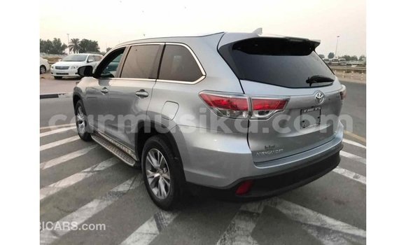 Tenga Imported Toyota Highlander Zvimwe Mota in Import - Dubai in Harare Tenga Imported Toyota Highlander Zvimwe Mota in Import - Dubai in Harare