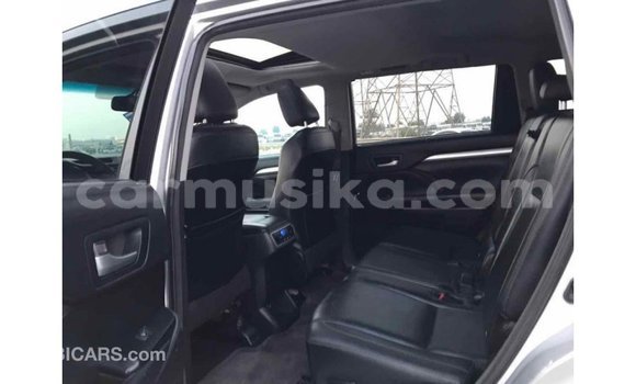 Tenga Imported Toyota Highlander Zvimwe Mota in Import - Dubai in Harare Tenga Imported Toyota Highlander Zvimwe Mota in Import - Dubai in Harare