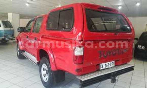 Tenga Tsaru Toyota Hilux Tsvuku Mota in Beitbridge in Matabeleland South Tenga Tsaru Toyota Hilux Tsvuku Mota in Beitbridge in Matabeleland South