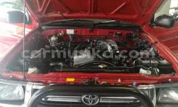 Tenga Tsaru Toyota Hilux Tsvuku Mota in Beitbridge in Matabeleland South Tenga Tsaru Toyota Hilux Tsvuku Mota in Beitbridge in Matabeleland South
