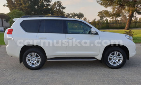 Acheter Occasion Voiture Toyota Land Cruiser Prado Blanc à Beitbridge, Matabeleland South Acheter Occasion Voiture Toyota Land Cruiser Prado Blanc à Beitbridge, Matabeleland South