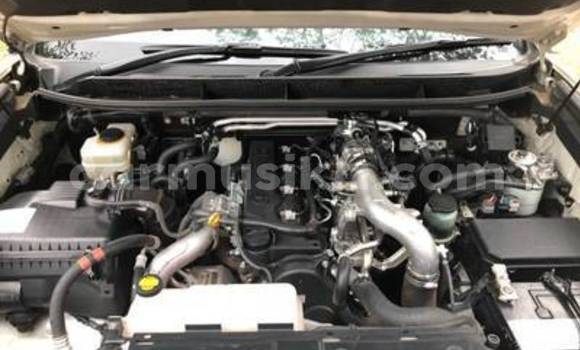 Acheter Occasion Voiture Toyota Land Cruiser Prado Blanc à Beitbridge, Matabeleland South Acheter Occasion Voiture Toyota Land Cruiser Prado Blanc à Beitbridge, Matabeleland South