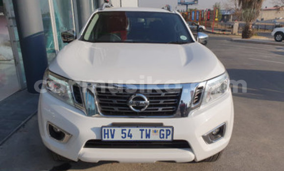 Acheter Occasion Voiture Nissan Navara Blanc à Beitbridge, Matabeleland South Acheter Occasion Voiture Nissan Navara Blanc à Beitbridge, Matabeleland South