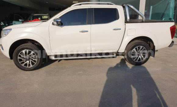 Acheter Occasion Voiture Nissan Navara Blanc à Beitbridge, Matabeleland South Acheter Occasion Voiture Nissan Navara Blanc à Beitbridge, Matabeleland South