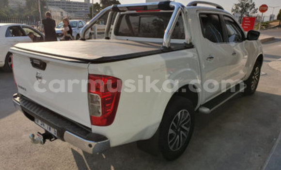 Acheter Occasion Voiture Nissan Navara Blanc à Beitbridge, Matabeleland South Acheter Occasion Voiture Nissan Navara Blanc à Beitbridge, Matabeleland South