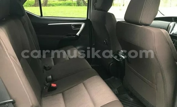 Tenga Tsaru Toyota Fortuner Chena Mota in Mapopoma eVhitori in Matabeleland North Tenga Tsaru Toyota Fortuner Chena Mota in Mapopoma eVhitori in Matabeleland North