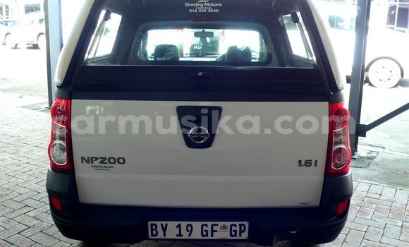 Tenga Tsaru Nissan NP 300 Chena Mota in Beitbridge in Matabeleland South Tenga Tsaru Nissan NP 300 Chena Mota in Beitbridge in Matabeleland South