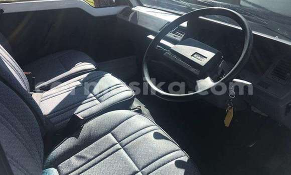 Buy Used Toyota Hiace White Car in Beitbridge in Matabeleland South Buy Used Toyota Hiace White Car in Beitbridge in Matabeleland South