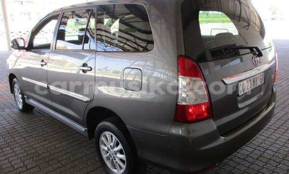 Acheter Occasion Voiture Toyota Corolla Verso Gris à Beitbridge, Matabeleland South Acheter Occasion Voiture Toyota Corolla Verso Gris à Beitbridge, Matabeleland South