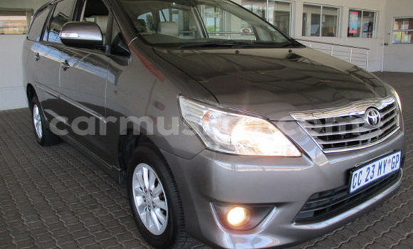 Acheter Occasion Voiture Toyota Corolla Verso Gris à Beitbridge, Matabeleland South Acheter Occasion Voiture Toyota Corolla Verso Gris à Beitbridge, Matabeleland South