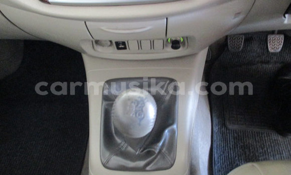 Acheter Occasion Voiture Toyota Corolla Verso Gris à Beitbridge, Matabeleland South Acheter Occasion Voiture Toyota Corolla Verso Gris à Beitbridge, Matabeleland South