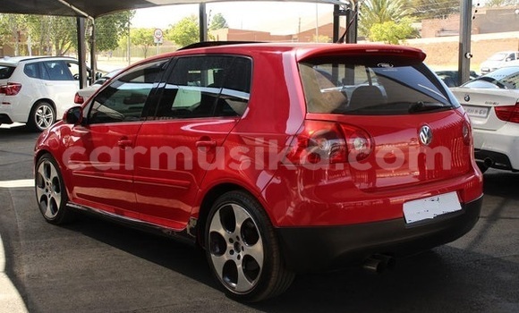 Acheter Occasion Voiture Volkswagen Golf Rouge à Beitbridge, Matabeleland South Acheter Occasion Voiture Volkswagen Golf Rouge à Beitbridge, Matabeleland South