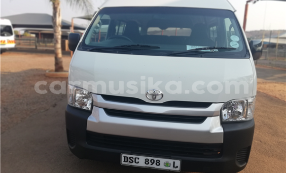 Tenga Tsaru Toyota Pickup Chena Mota in Beitbridge in Matabeleland South Tenga Tsaru Toyota Pickup Chena Mota in Beitbridge in Matabeleland South