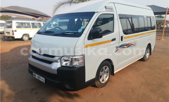 Tenga Tsaru Toyota Pickup Chena Mota in Beitbridge in Matabeleland South Tenga Tsaru Toyota Pickup Chena Mota in Beitbridge in Matabeleland South