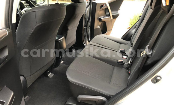 Acheter Occasion Voiture Toyota RAV4 Gris à Beitbridge, Matabeleland South Acheter Occasion Voiture Toyota RAV4 Gris à Beitbridge, Matabeleland South