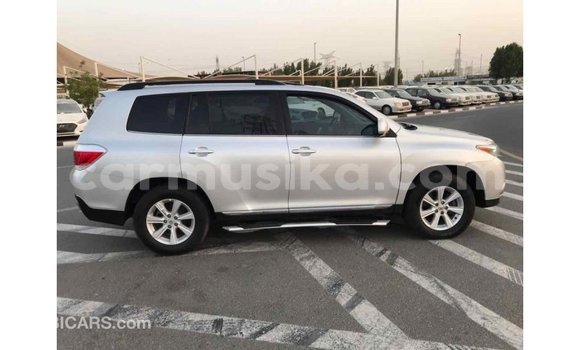 Tenga Imported Toyota Highlander Zvimwe Mota in Import - Dubai in Harare Tenga Imported Toyota Highlander Zvimwe Mota in Import - Dubai in Harare