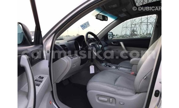 Tenga Imported Toyota Highlander Zvimwe Mota in Import - Dubai in Harare Tenga Imported Toyota Highlander Zvimwe Mota in Import - Dubai in Harare