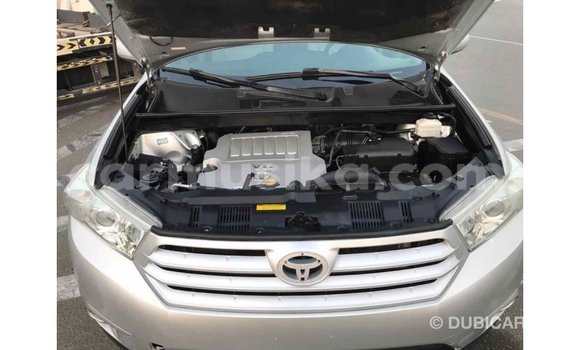 Tenga Imported Toyota Highlander Zvimwe Mota in Import - Dubai in Harare Tenga Imported Toyota Highlander Zvimwe Mota in Import - Dubai in Harare