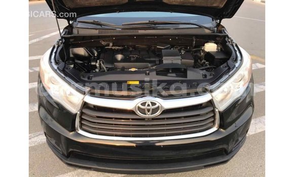Tenga Imported Toyota Highlander Nhema Mota in Import - Dubai in Harare Tenga Imported Toyota Highlander Nhema Mota in Import - Dubai in Harare