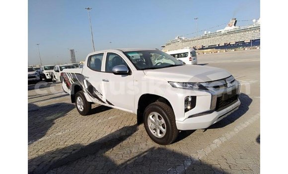 Tenga Imported Mitsubishi L200 Chena Mota in Import - Dubai in Harare Tenga Imported Mitsubishi L200 Chena Mota in Import - Dubai in Harare