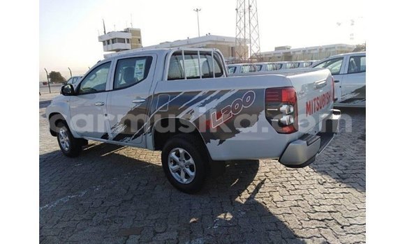 Tenga Imported Mitsubishi L200 Chena Mota in Import - Dubai in Harare Tenga Imported Mitsubishi L200 Chena Mota in Import - Dubai in Harare