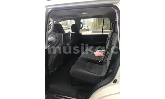 Buy Import Toyota Land Cruiser White Car in Import - Dubai in Harare Buy Import Toyota Land Cruiser White Car in Import - Dubai in Harare
