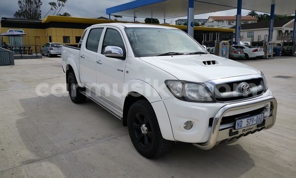 Tenga Tsaru Toyota Hilux Chena Mota in Beitbridge in Matabeleland South Tenga Tsaru Toyota Hilux Chena Mota in Beitbridge in Matabeleland South