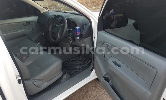 Tenga Tsaru Toyota Hilux Chena Mota in Beitbridge in Matabeleland South Tenga Tsaru Toyota Hilux Chena Mota in Beitbridge in Matabeleland South