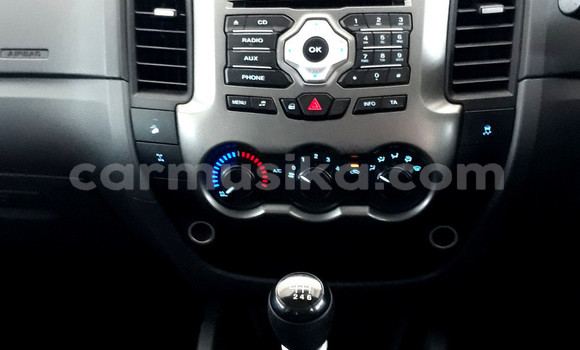 Nunua Ilio tumika Ford Ranger Nyeupe Gari ndani ya Beitbridge nchini Matabeleland Kusini Nunua Ilio tumika Ford Ranger Nyeupe Gari ndani ya Beitbridge nchini Matabeleland Kusini