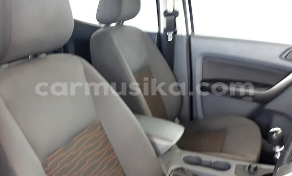 Nunua Ilio tumika Ford Ranger Nyeupe Gari ndani ya Beitbridge nchini Matabeleland Kusini Nunua Ilio tumika Ford Ranger Nyeupe Gari ndani ya Beitbridge nchini Matabeleland Kusini