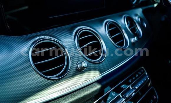 Buy Used Mercedes‒Benz E–Class White Car in Harare in Harare Buy Used Mercedes‒Benz E–Class White Car in Harare in Harare