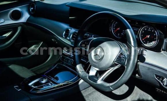 Buy Used Mercedes‒Benz E–Class White Car in Harare in Harare Buy Used Mercedes‒Benz E–Class White Car in Harare in Harare