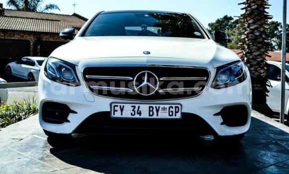 Buy Used Mercedes‒Benz E–Class White Car in Harare in Harare Buy Used Mercedes‒Benz E–Class White Car in Harare in Harare