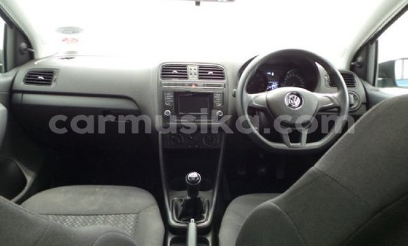 Nunua Ilio tumika Volkswagen Polo Bluu Gari ndani ya Beitbridge nchini Matabeleland Kusini Nunua Ilio tumika Volkswagen Polo Bluu Gari ndani ya Beitbridge nchini Matabeleland Kusini