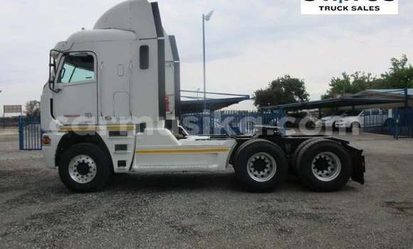 Buy Used Scania Irizar White Truck in Beitbridge in Matabeleland South Buy Used Scania Irizar White Truck in Beitbridge in Matabeleland South